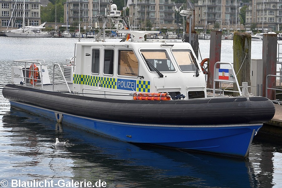 Streifenboot - Brunsbüttel